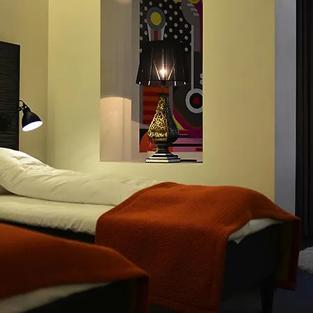 No13 Hotel 4*